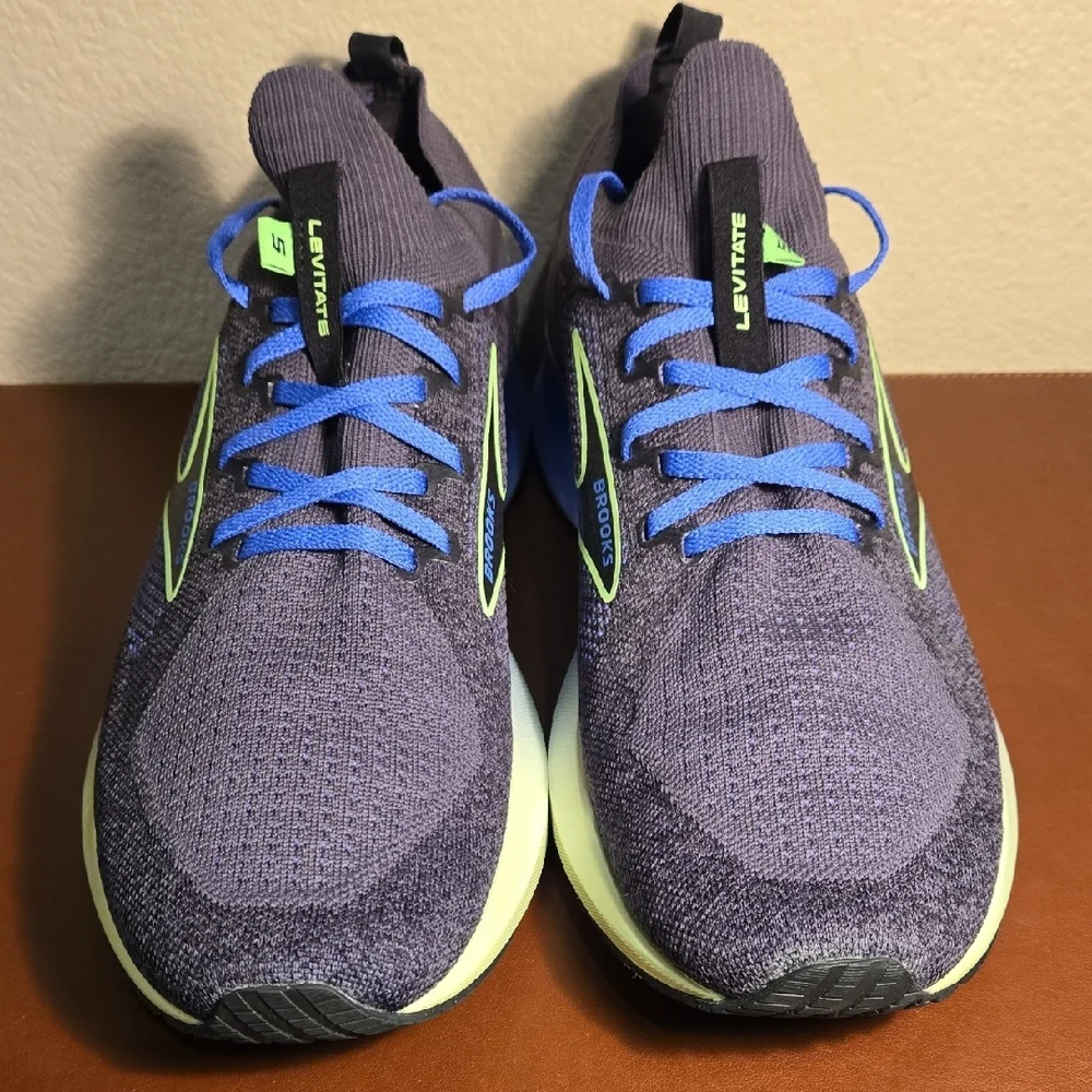 Brooks Men's Levitate Stealth Fit Size 12 Athletic Shoes - Picture 3 of 10